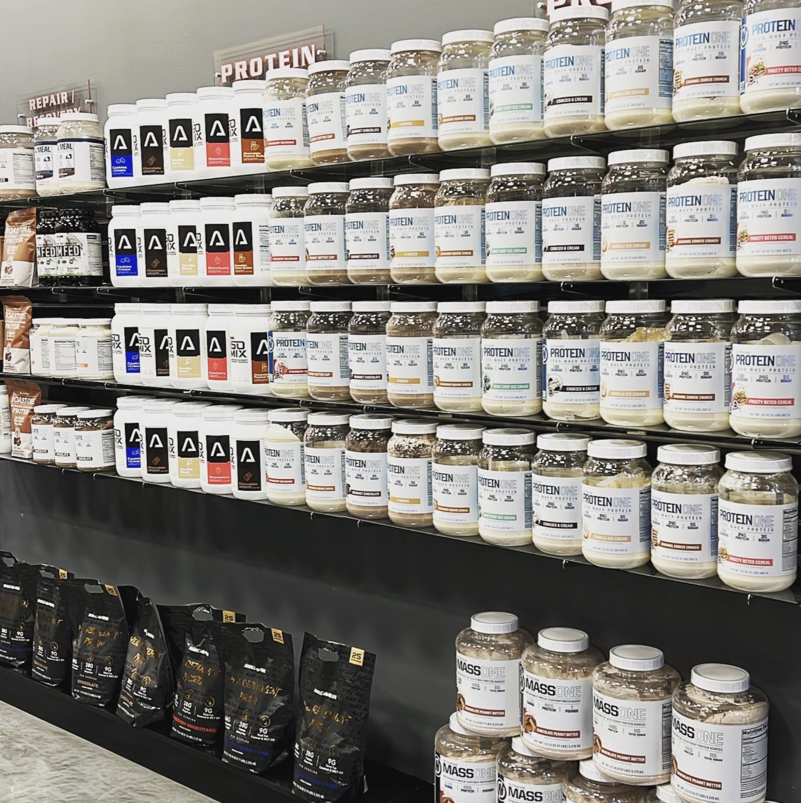 5 Star store shelves filled with products